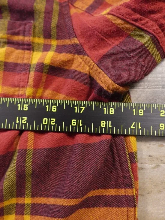 Duluth Trading Free Swingin’ Flannel Shirt Women’s Small Red Plaid Workwear - Picture 4 of 8